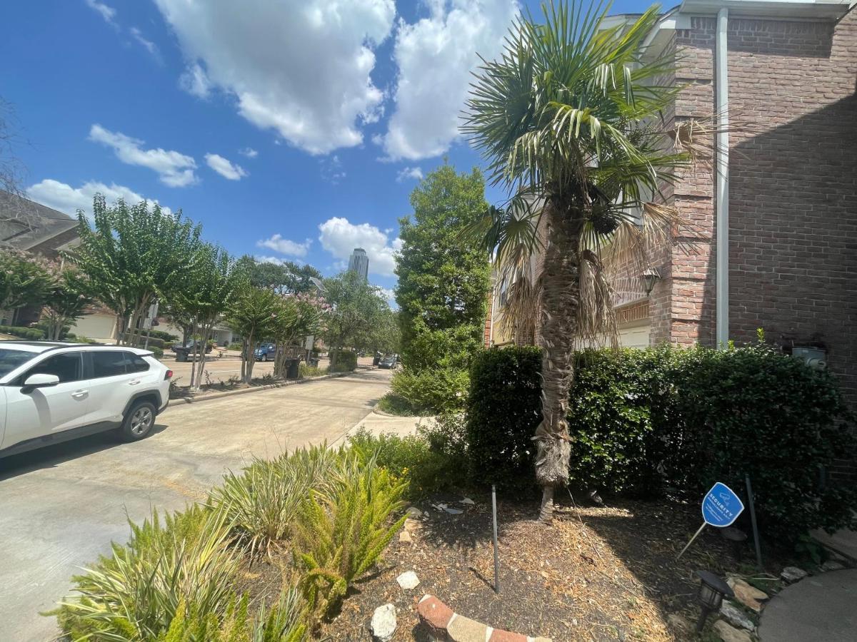 Insperit Home At Galleria With Heated Pool Spa Houston Exterior photo