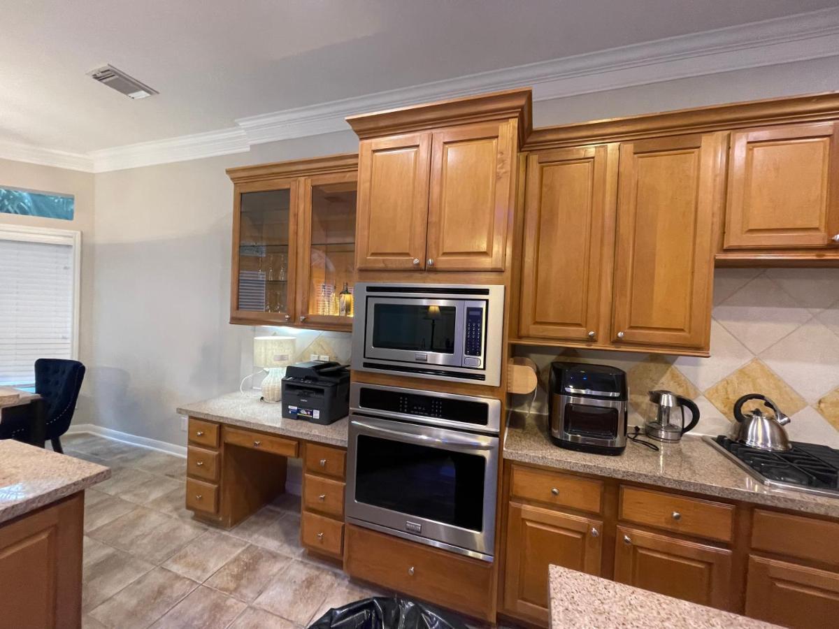 Insperit Home At Galleria With Heated Pool Spa Houston Exterior photo