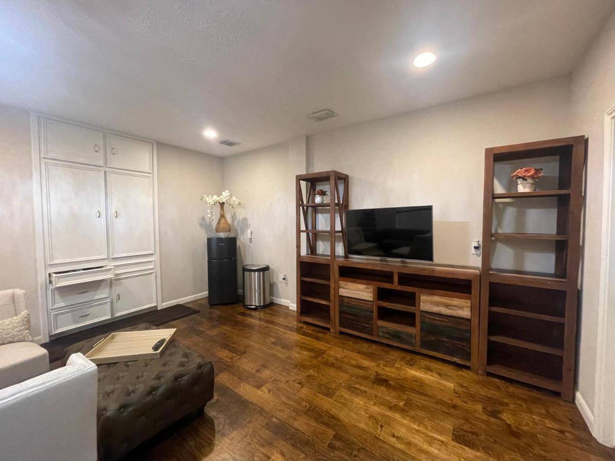 Insperit Home At Galleria With Heated Pool Spa Houston Exterior photo