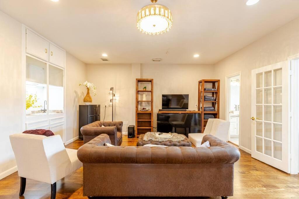 Insperit Home At Galleria With Heated Pool Spa Houston Exterior photo